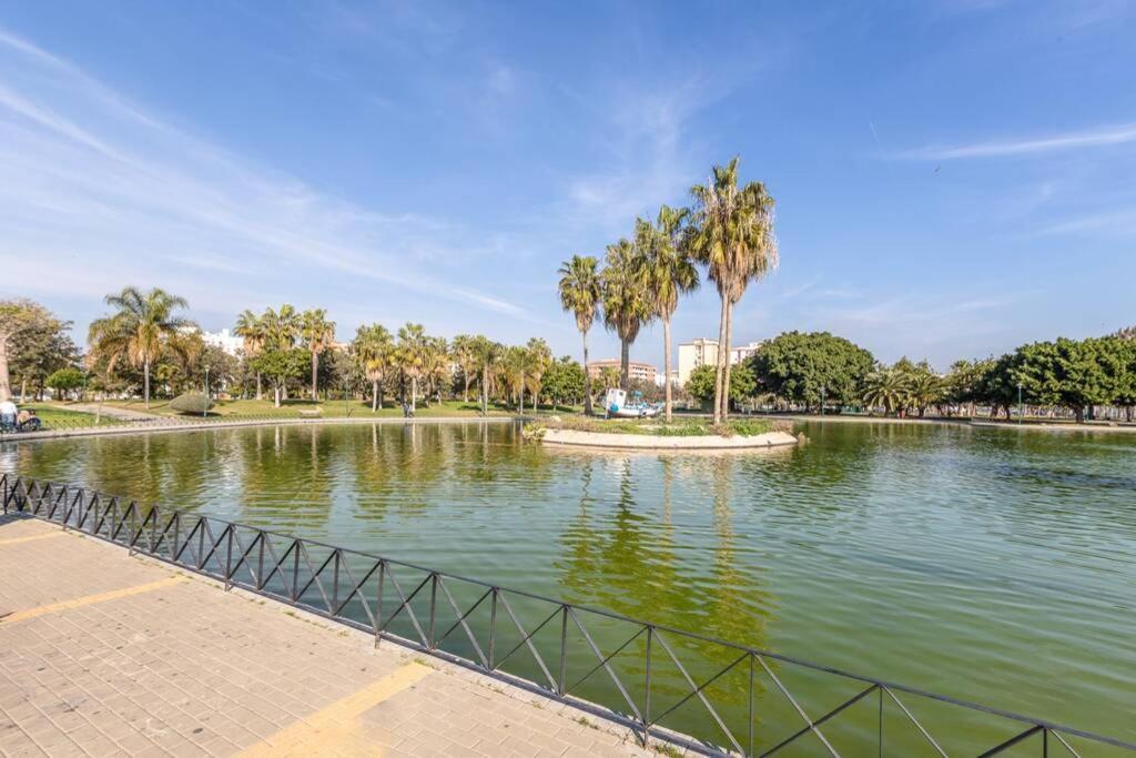 Playa Huelin Apartamento Lägenhet Málaga Exteriör bild