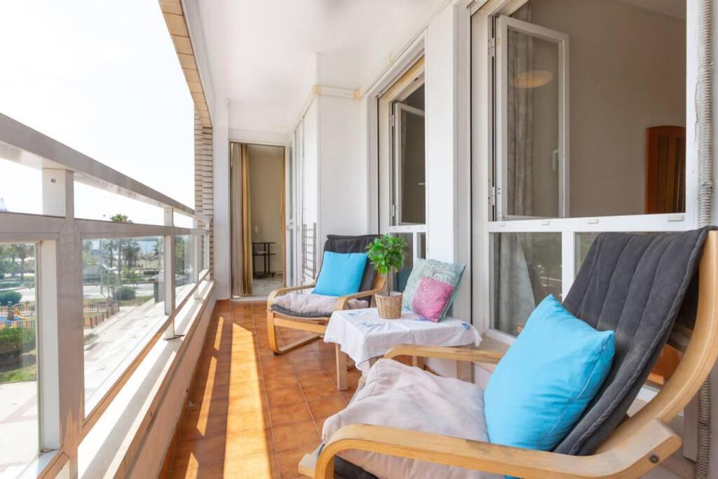 Playa Huelin Apartamento Lägenhet Málaga Exteriör bild