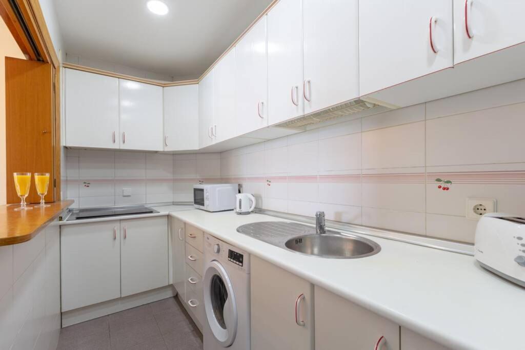 Playa Huelin Apartamento Lägenhet Málaga Exteriör bild