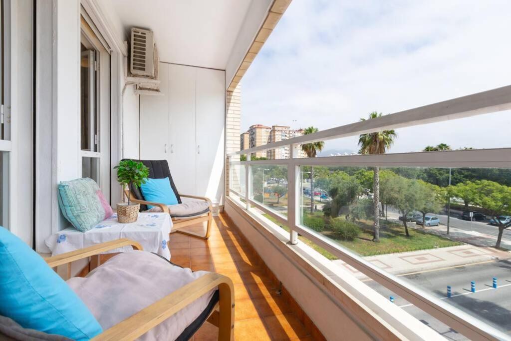 Playa Huelin Apartamento Lägenhet Málaga Exteriör bild